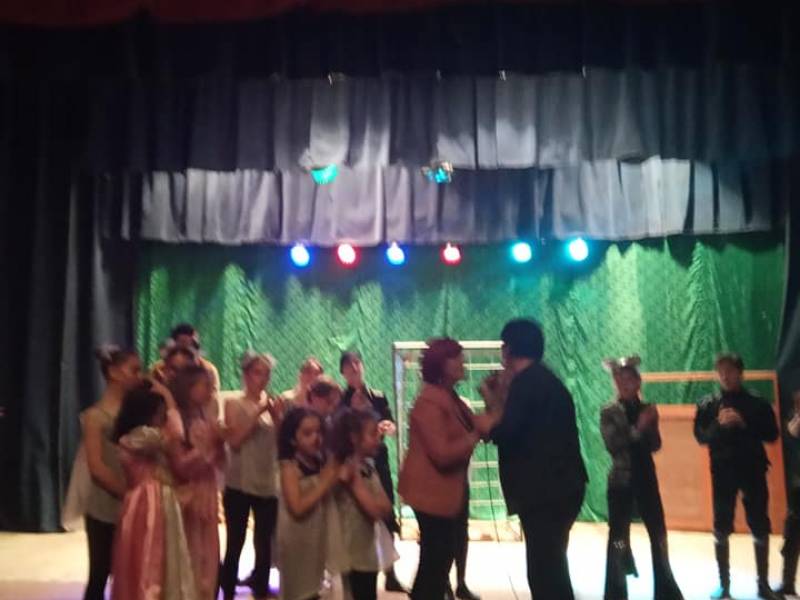 ცაგერის კულტურის ცენტრში შედგა საბავშვო მიუზიკლების თეატრის პრემიერა ,,სათაგური"